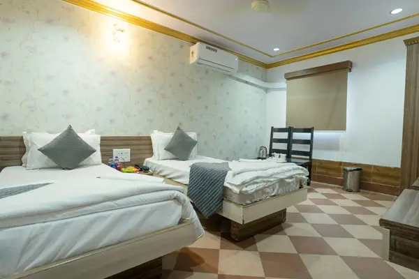 beds-in-twin-room-budget-hotel-jaisalmer