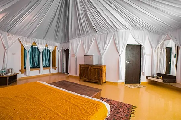 cottage-room-in-jaisalmer-desert-camp