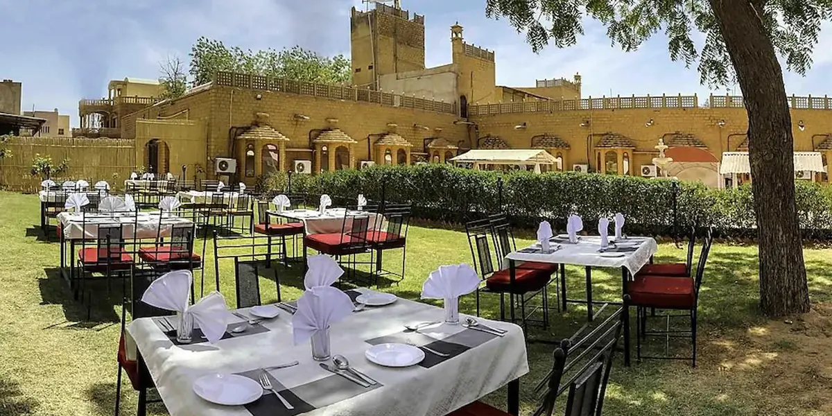 dining-area-jaisalmer-hotel