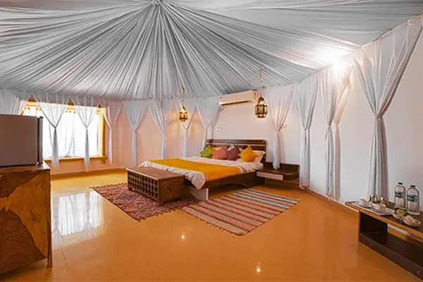 luxury-cottage-room-in-sam-sand-dunes-desert-camp