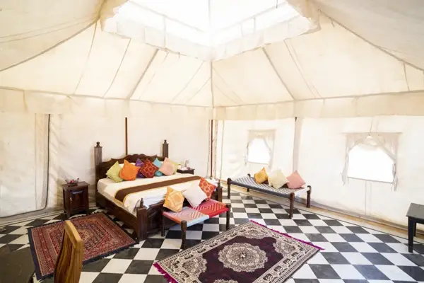 spacious-luxury-swiss-tent-jaisalmer